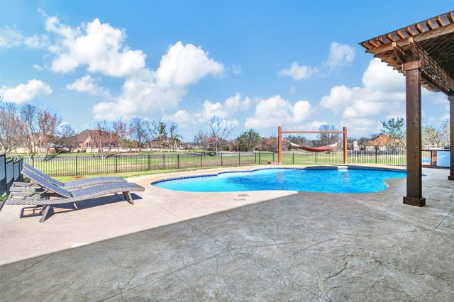8 Chapel Hill Lane, Mclendon Chisholm, TX 75032