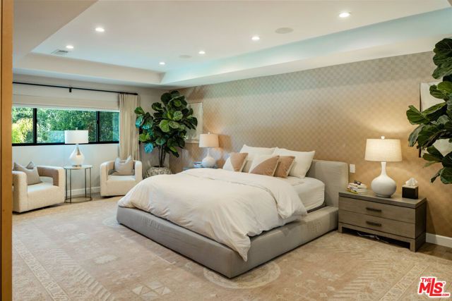 17145 Addison Street, Encino (los Angeles), CA 91316