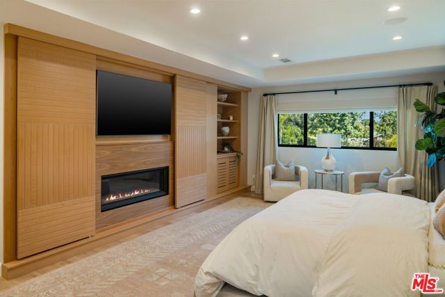 17145 Addison Street, Encino (los Angeles), CA 91316