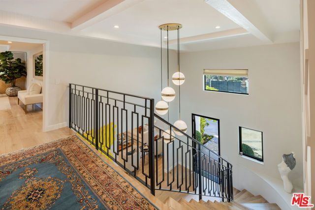 17145 Addison Street, Encino (los Angeles), CA 91316