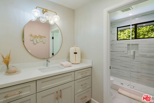 17145 Addison Street, Encino (los Angeles), CA 91316