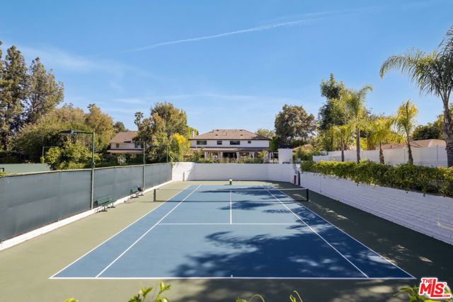 17145 Addison Street, Encino (los Angeles), CA 91316