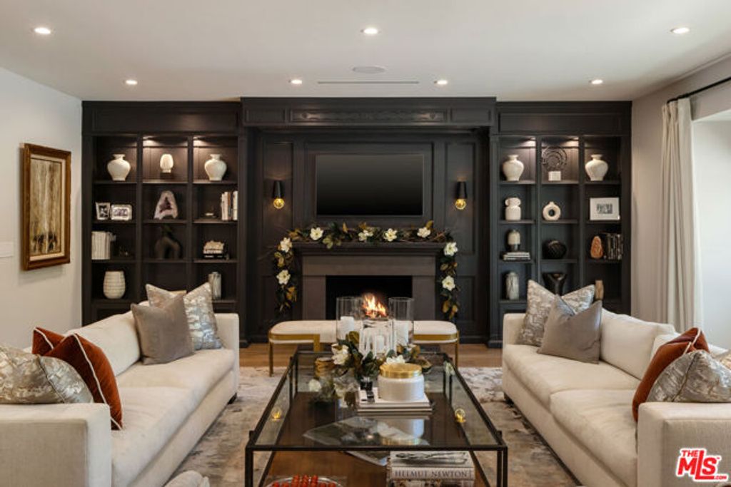 17145 Addison Street, Encino (los Angeles), CA 91316