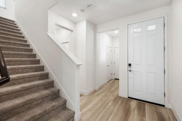 8876 Solo Way, Elk Grove, CA 95757