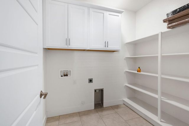 8876 Solo Way, Elk Grove, CA 95757