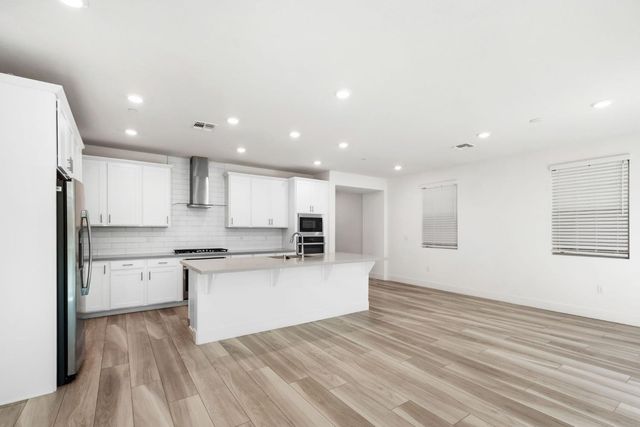 8876 Solo Way, Elk Grove, CA 95757