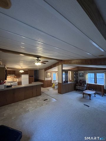 8 Wheeler Brook Park, Stonington, CT 06378