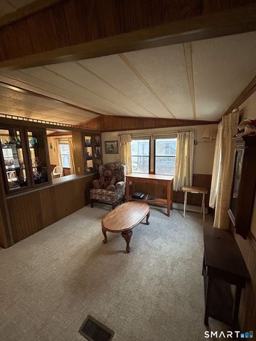 8 Wheeler Brook Park, Stonington, CT 06378