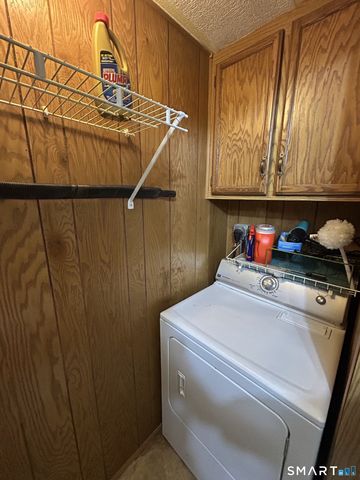 8 Wheeler Brook Park, Stonington, CT 06378