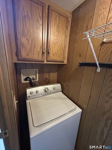 8 Wheeler Brook Park, Stonington, CT 06378