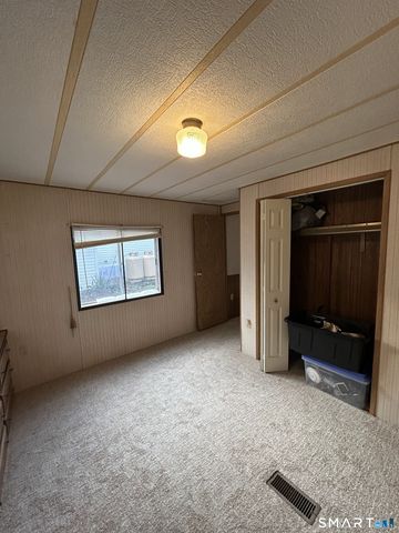 8 Wheeler Brook Park, Stonington, CT 06378