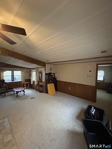 8 Wheeler Brook Park, Stonington, CT 06378