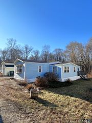 8 Wheeler Brook Park, Stonington, CT 06378