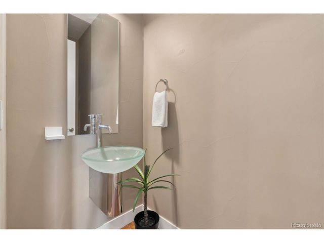 2515 Bryant St, Denver, CO 80211