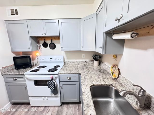 185 Treasure Street B2-105, Merritt Island, FL 32952