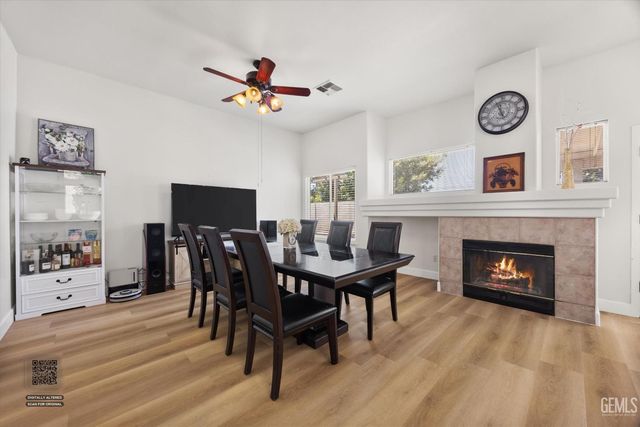5211 Grogan Drive, Bakersfield, CA 93313
