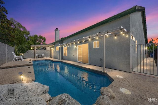 5211 Grogan Drive, Bakersfield, CA 93313
