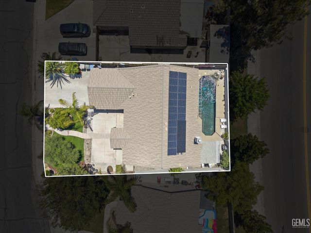 5211 Grogan Drive, Bakersfield, CA 93313