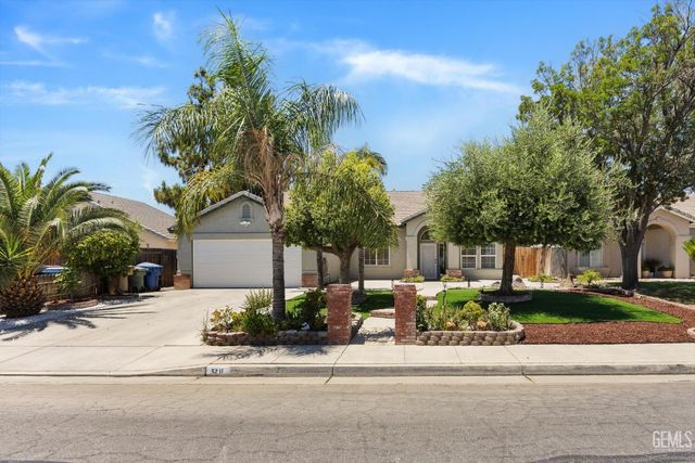 5211 Grogan Drive, Bakersfield, CA 93313