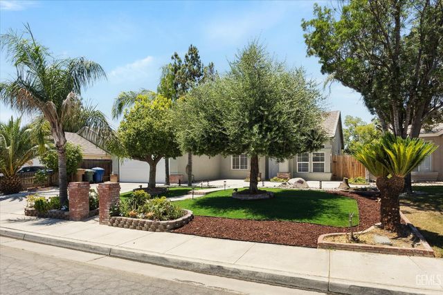 5211 Grogan Drive, Bakersfield, CA 93313