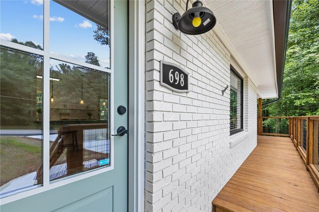 698 Pickett Post Road, Walhalla, SC 29691