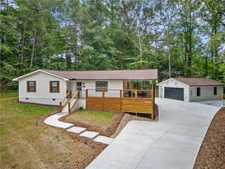 698 Pickett Post Road, Walhalla, SC 29691