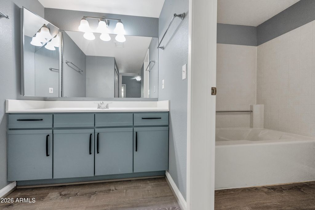 1333 E MORTEN Avenue 214, Phoenix, AZ 85020 — photo 3