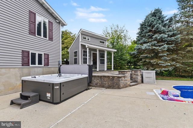 530 MOUNT HOLLY DR, Westminster, MD 21157