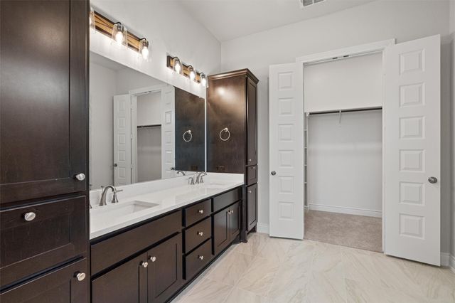 25012 Montana Creek XING, Marble Falls, TX 78654
