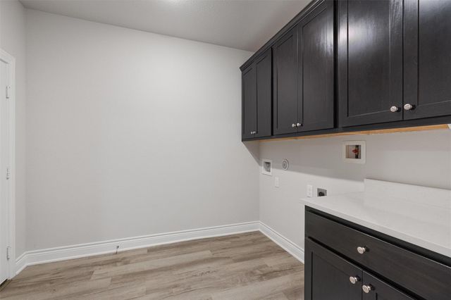 25012 Montana Creek XING, Marble Falls, TX 78654