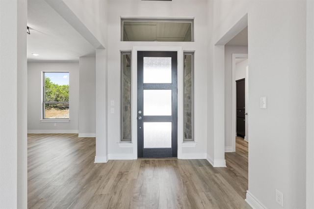 25012 Montana Creek XING, Marble Falls, TX 78654