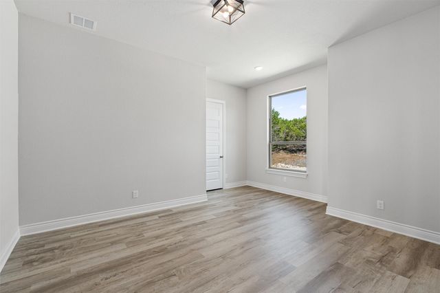 25012 Montana Creek XING, Marble Falls, TX 78654