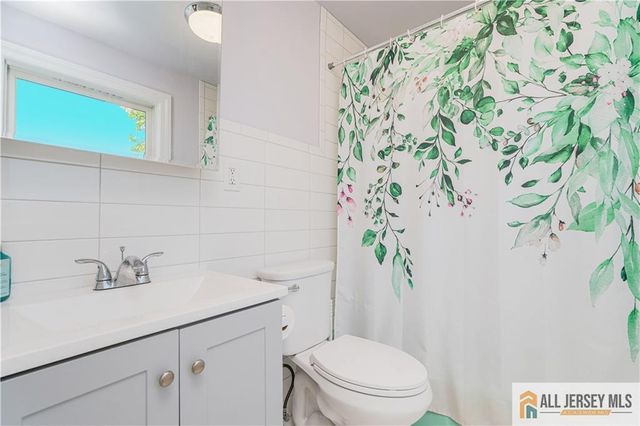82 Milltown Road, East Brunswick, NJ 08816