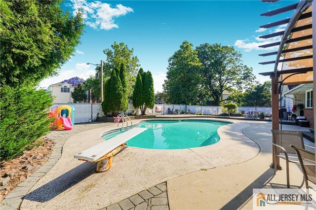 82 Milltown Road, East Brunswick, NJ 08816