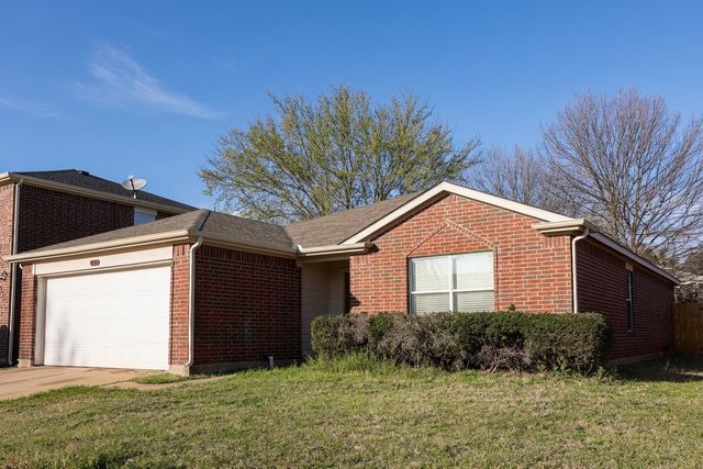 103 Pinecrest Drive, Seagoville, TX 75159