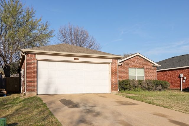 103 Pinecrest Drive, Seagoville, TX 75159