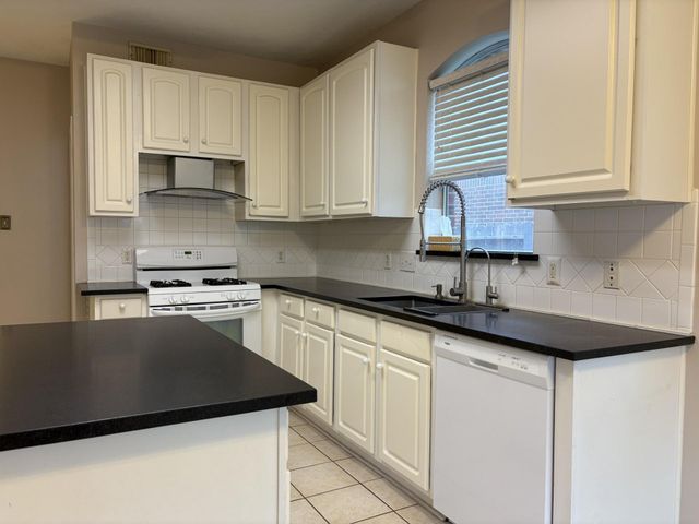 4415 Casey Circle, Sugar Land, TX 77479