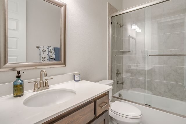 1704 Friendship Lane, Argyle, TX 76226