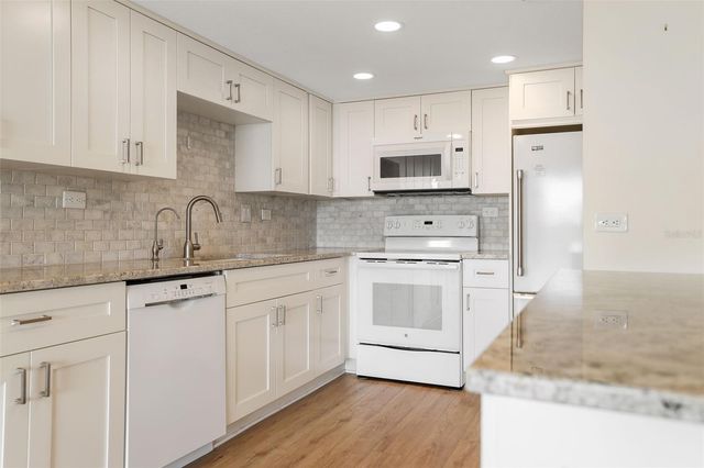 450 TREASURE ISLAND CAUSEWAY 208, Treasure Island, FL 33706