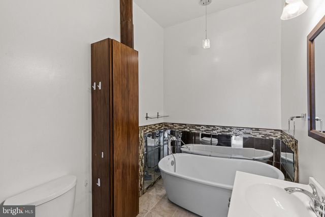 2705 DELK CT, Baltimore, MD 21222