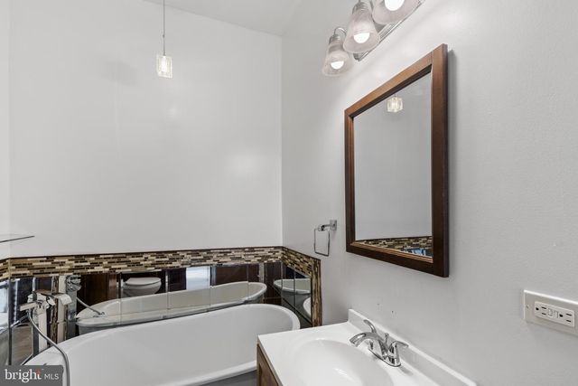 2705 DELK CT, Baltimore, MD 21222