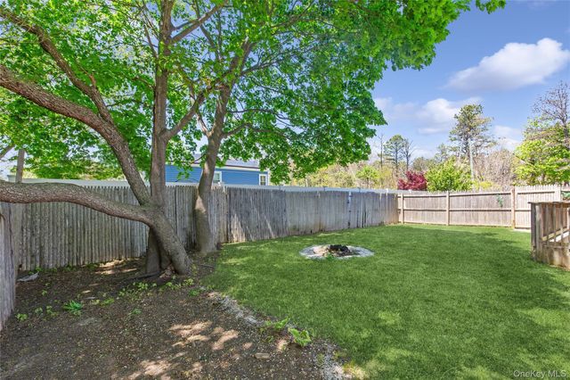 762 Bourdois Avenue, Bellport, NY 11713