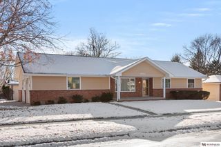 8533 Sunbeam Lane, Lincoln, NE 68505