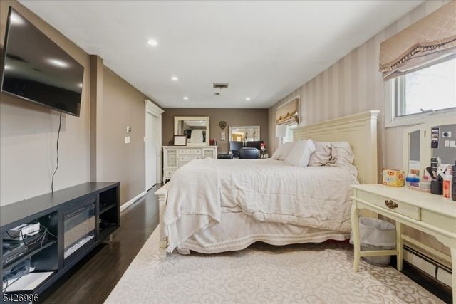 9 Hartung Ave, Riverdale Boro, NJ 07457