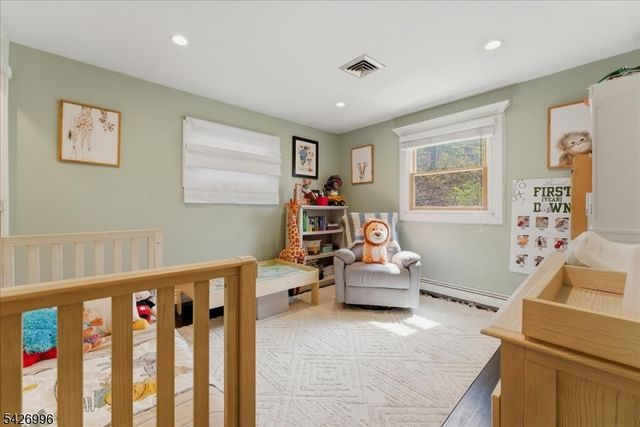 9 Hartung Ave, Riverdale Boro, NJ 07457