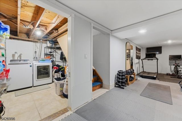 9 Hartung Ave, Riverdale Boro, NJ 07457