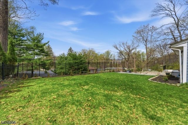 9 Hartung Ave, Riverdale Boro, NJ 07457