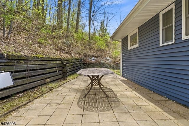 9 Hartung Ave, Riverdale Boro, NJ 07457