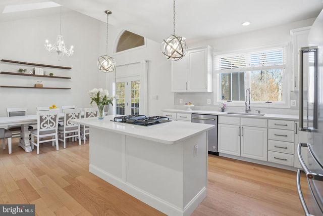 10500 COVING CROSS LN, Vienna, VA 22182