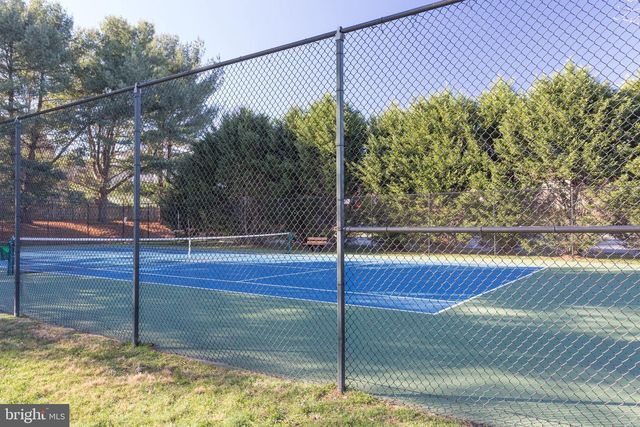 10500 COVING CROSS LN, Vienna, VA 22182